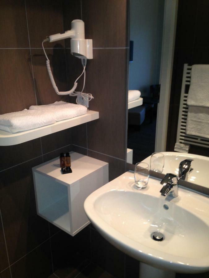 Hotel - Restaurant La Claire Foret Morhange Zewnętrze zdjęcie